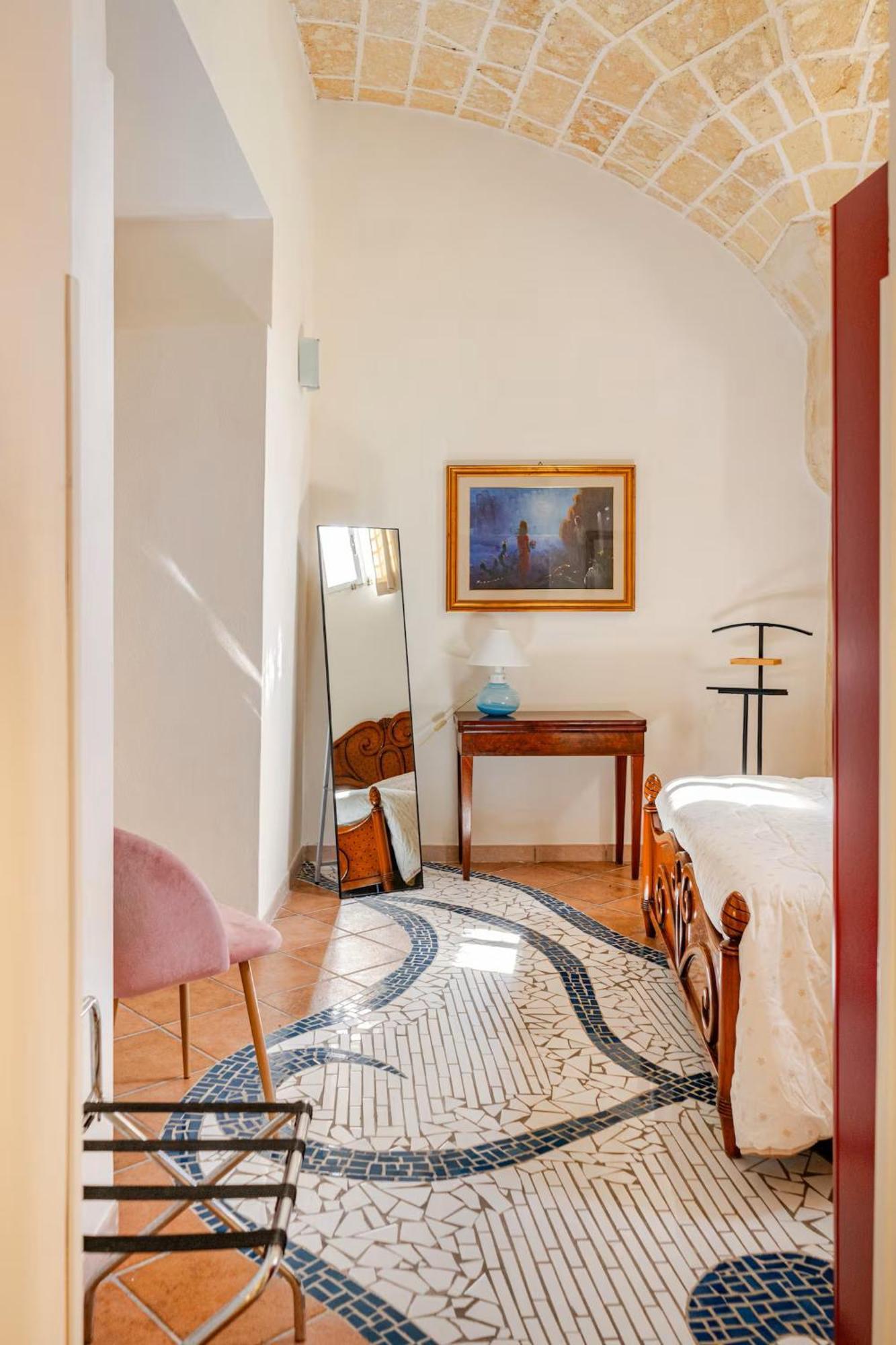 B&B Corte Dei Memoli Di Margiotta Giuseppina Лечче Экстерьер фото