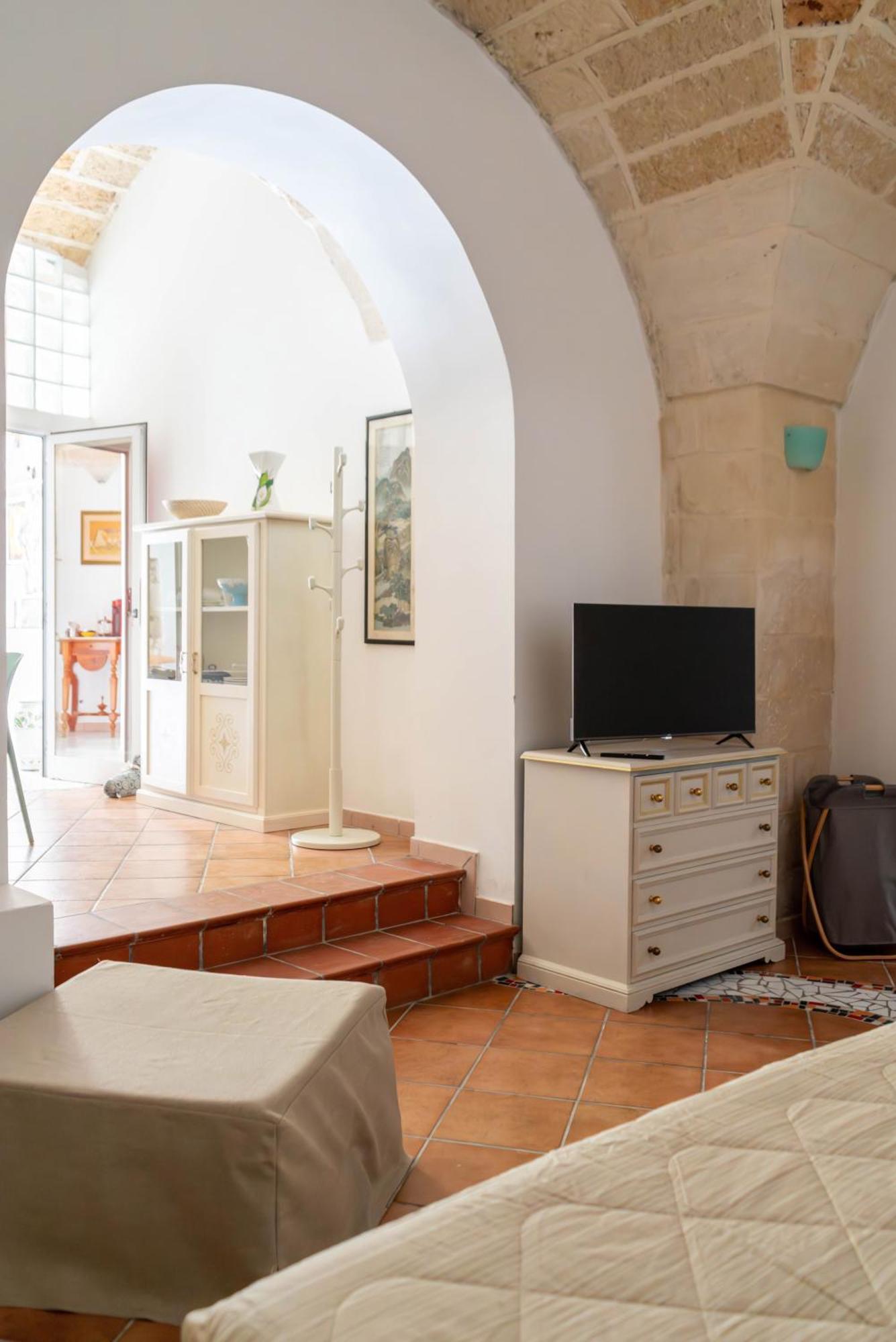 B&B Corte Dei Memoli Di Margiotta Giuseppina Лечче Экстерьер фото