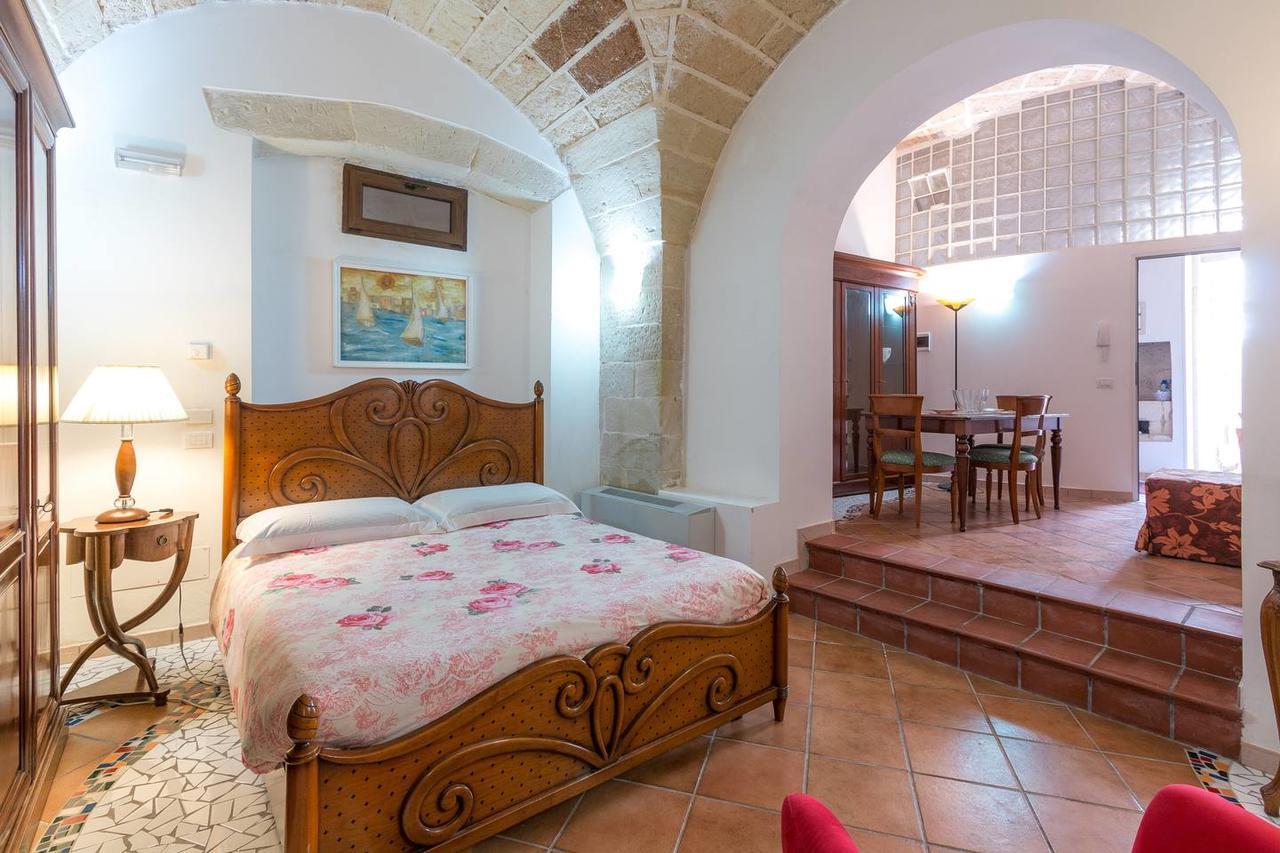 B&B Corte Dei Memoli Di Margiotta Giuseppina Лечче Экстерьер фото