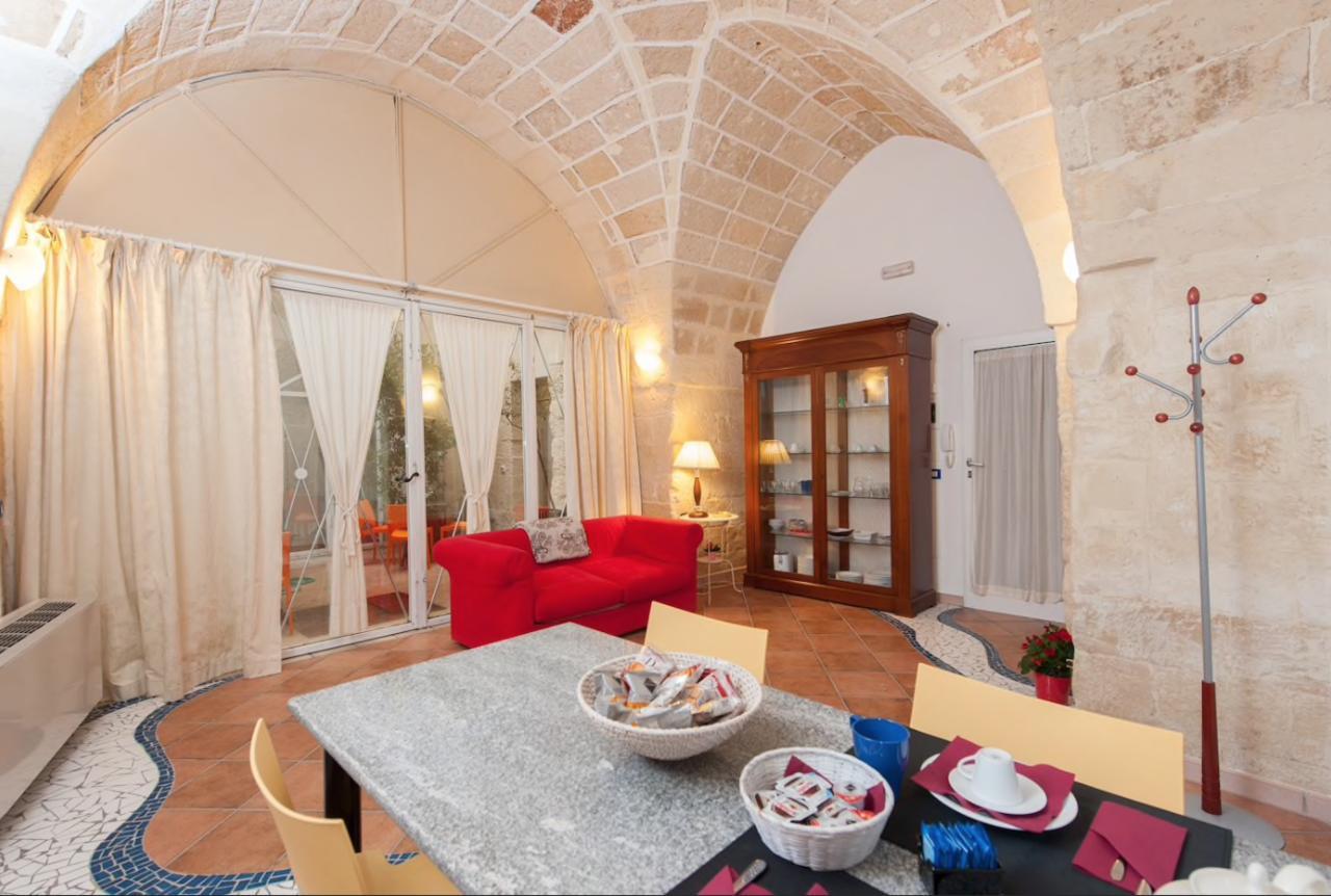 B&B Corte Dei Memoli Di Margiotta Giuseppina Лечче Экстерьер фото