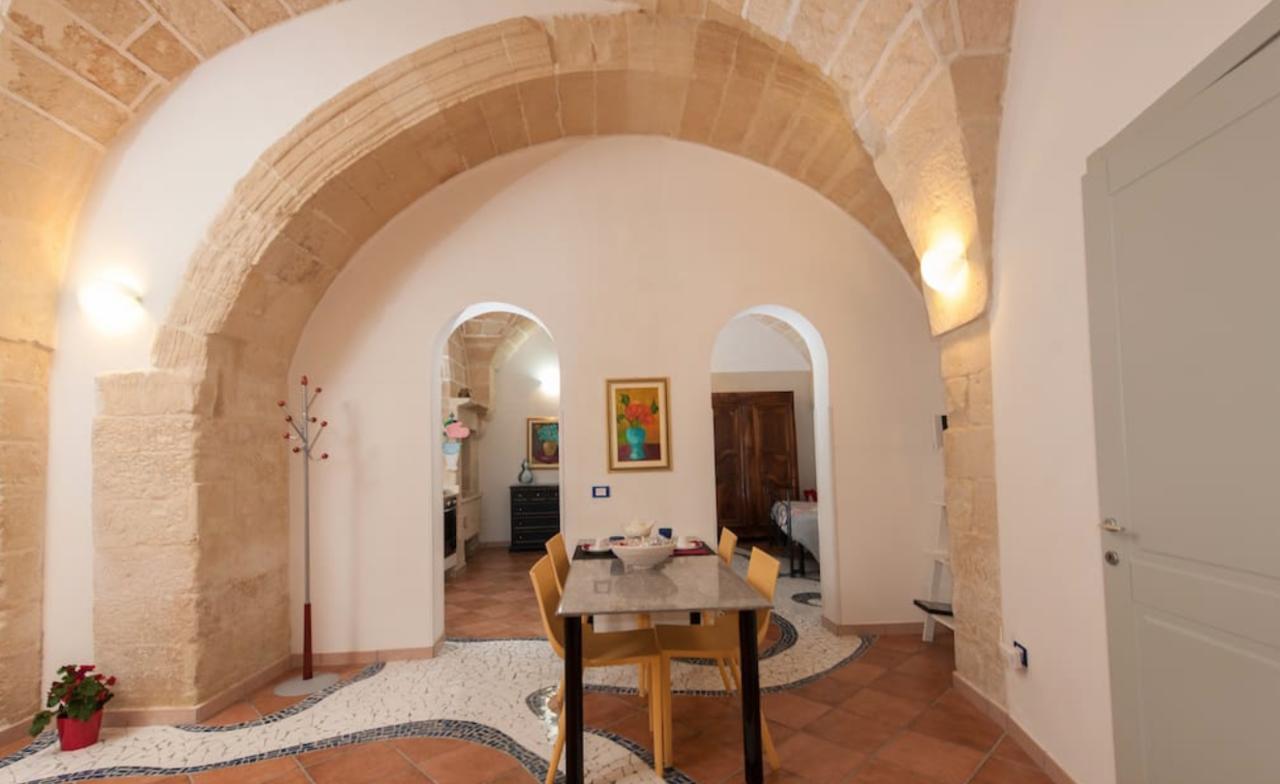 B&B Corte Dei Memoli Di Margiotta Giuseppina Лечче Экстерьер фото